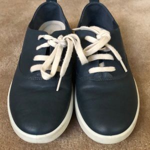 Ecco dark blue leather size 8 to 8 1/2 US - 39 EU